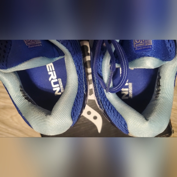 Women's Saucony 6.5 fit (size 7) - Picture 5 of 10
